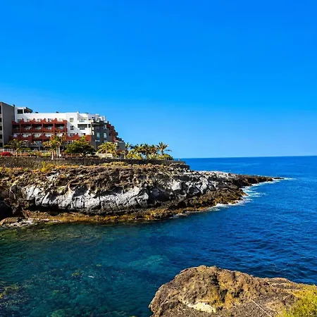 Ocean Serenity Apartment, Sea View & Parking, Tenerife South Escape